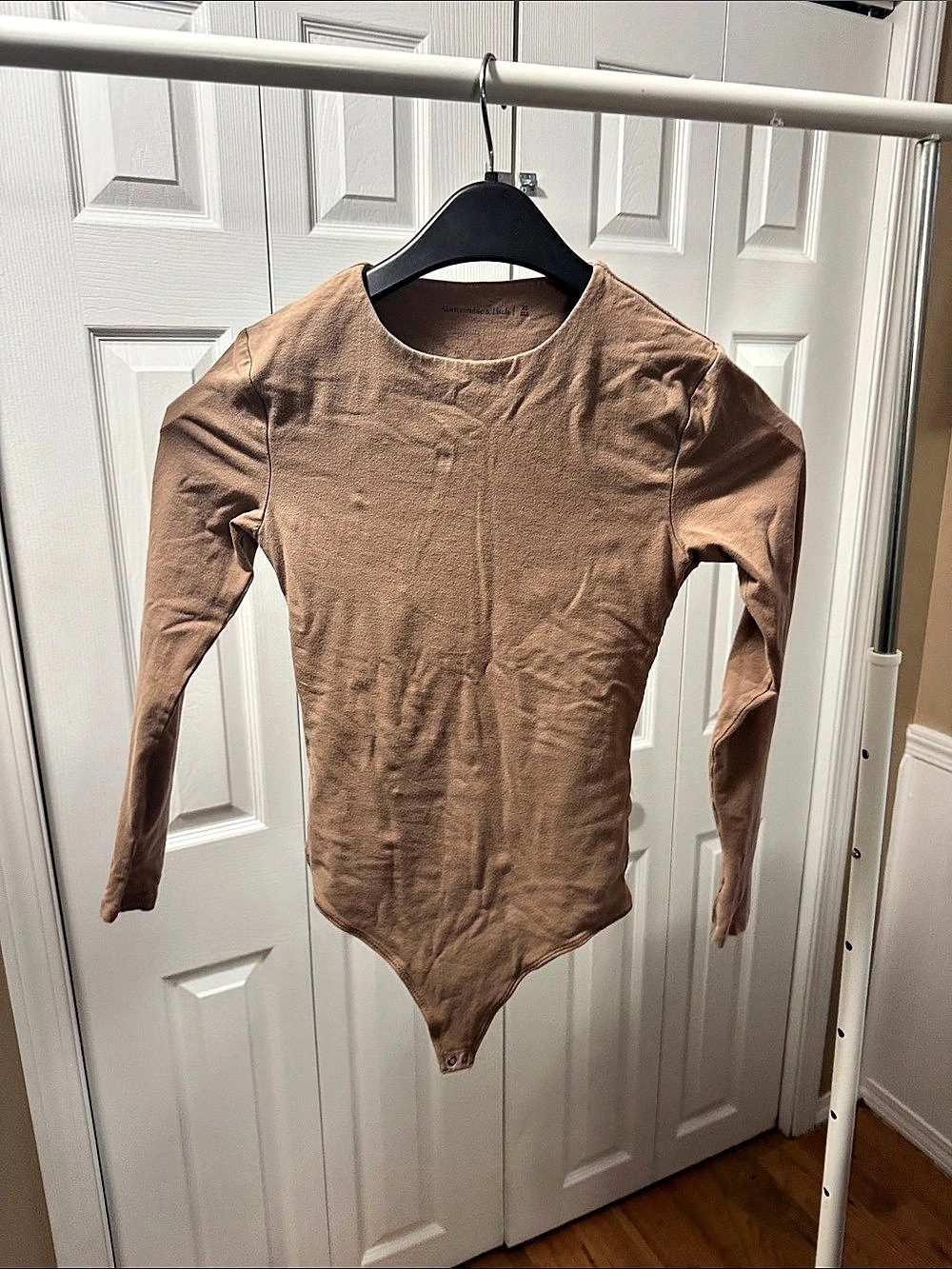 Abercrombie & Fitch Long Sleeve Bodysuit in Brown Size XS Like New